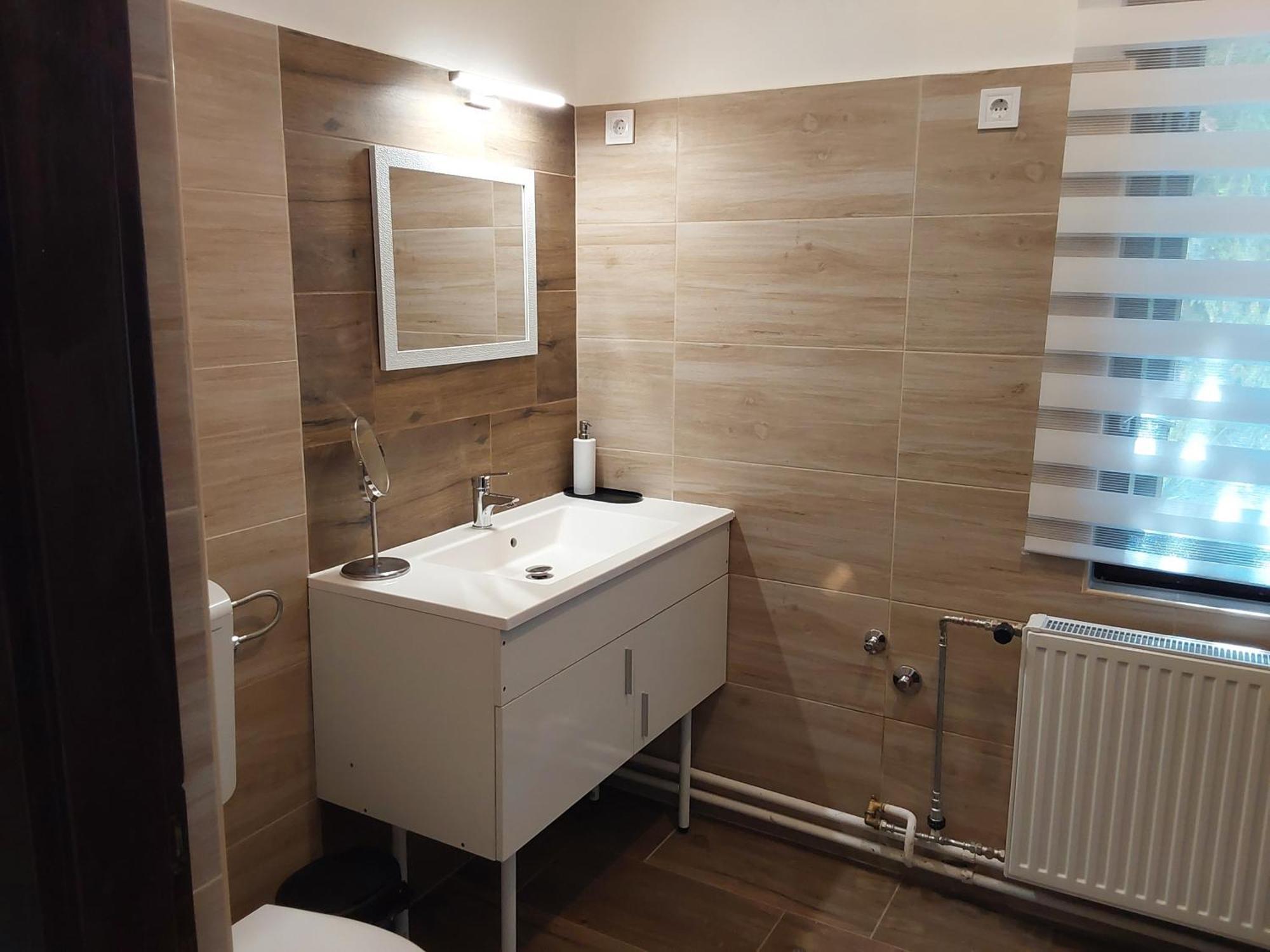 Tuerkiz Apartman - 5 Szobas 13 Fos Apartmanhaz 4Km A Balaton- Balatonszabadi Fürdőtelep Eksteriør bilde